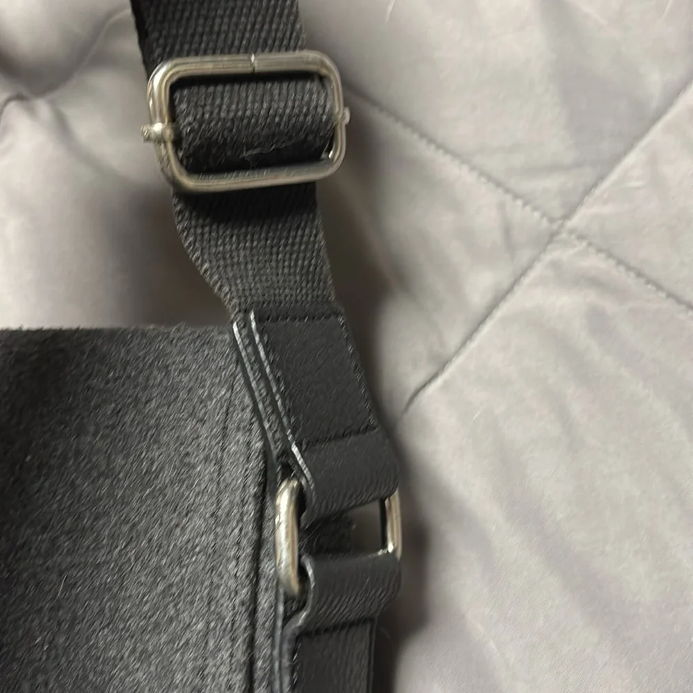 POTTERY BARN GRAY ESSEX FELT MESSENGER BACKPACK BAG